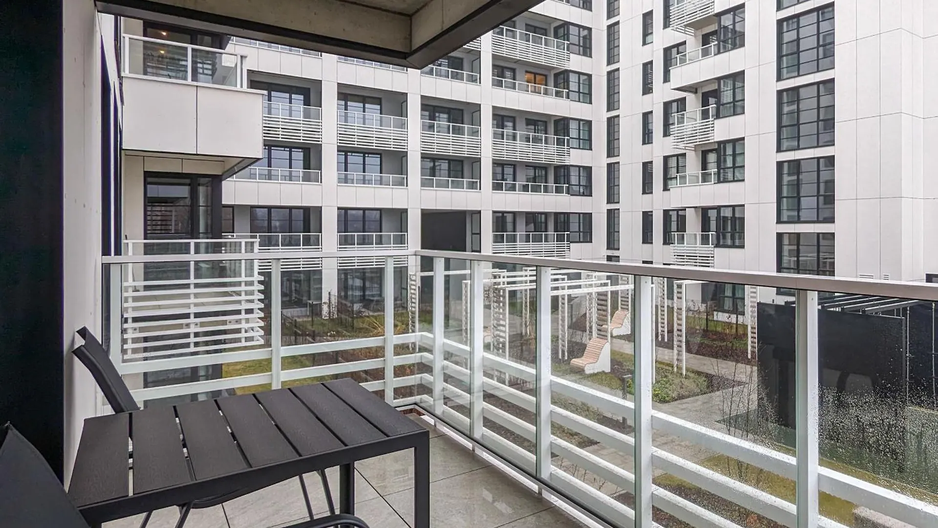 Loft Apartment Gdansk Near The Old Town Parking & Balcony By Noclegi Renters 0*,  פולין